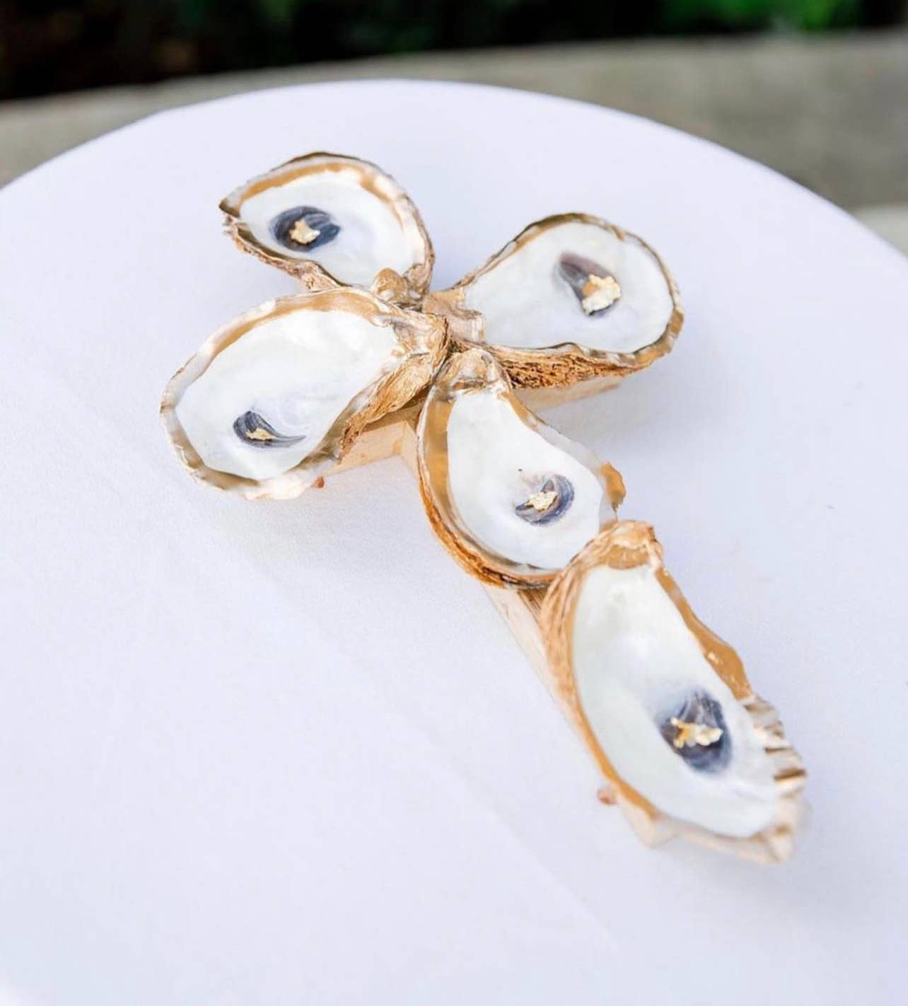Classic Gold Oyster Cross
