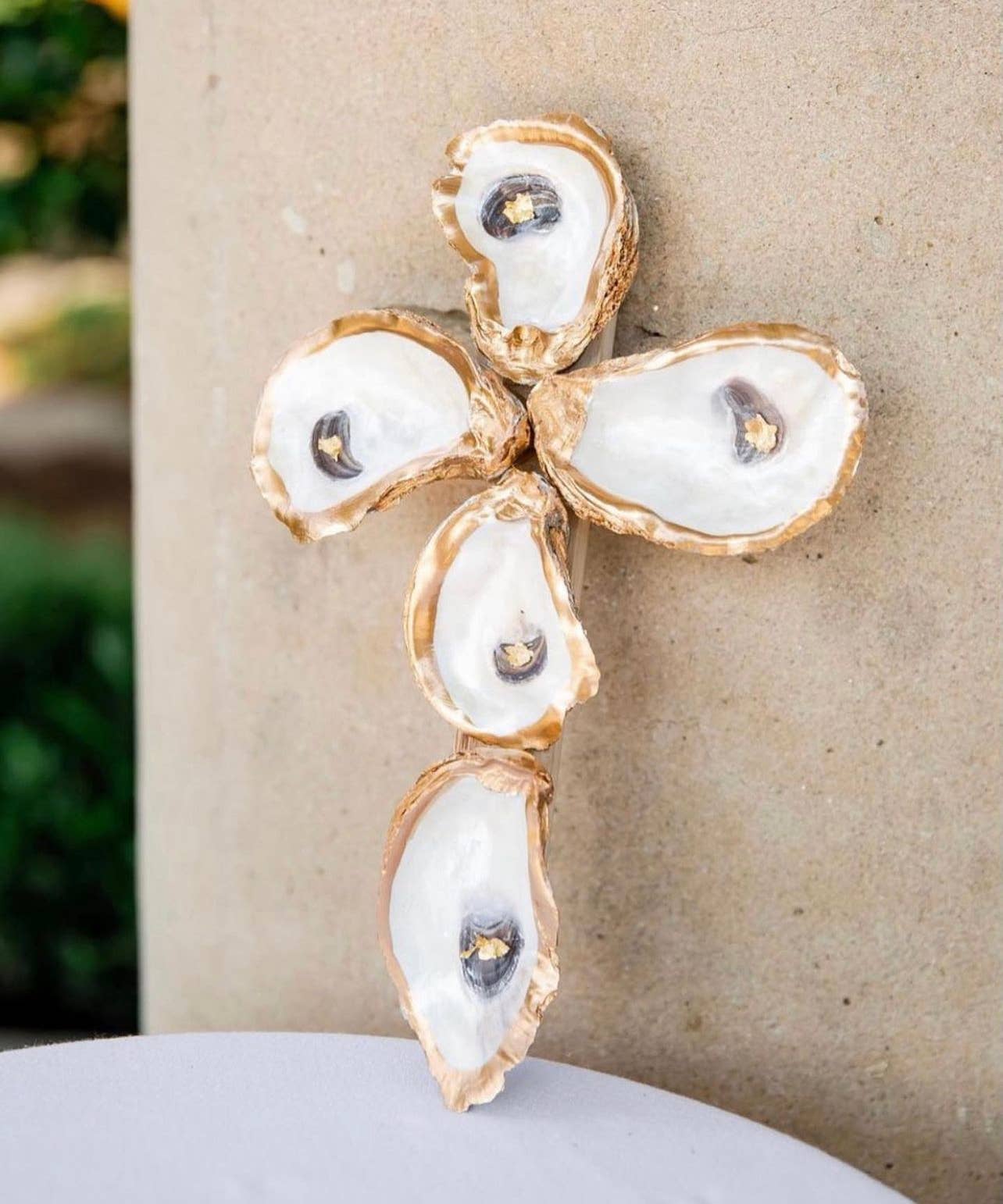 Classic Gold Oyster Cross