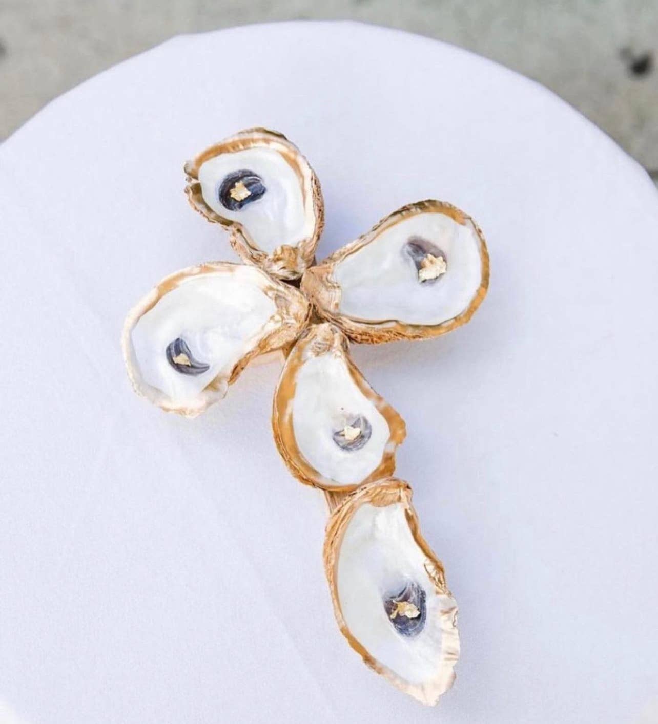 Classic Gold Oyster Cross